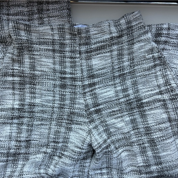 Stylish flattering fit pant - Picture 3 of 4